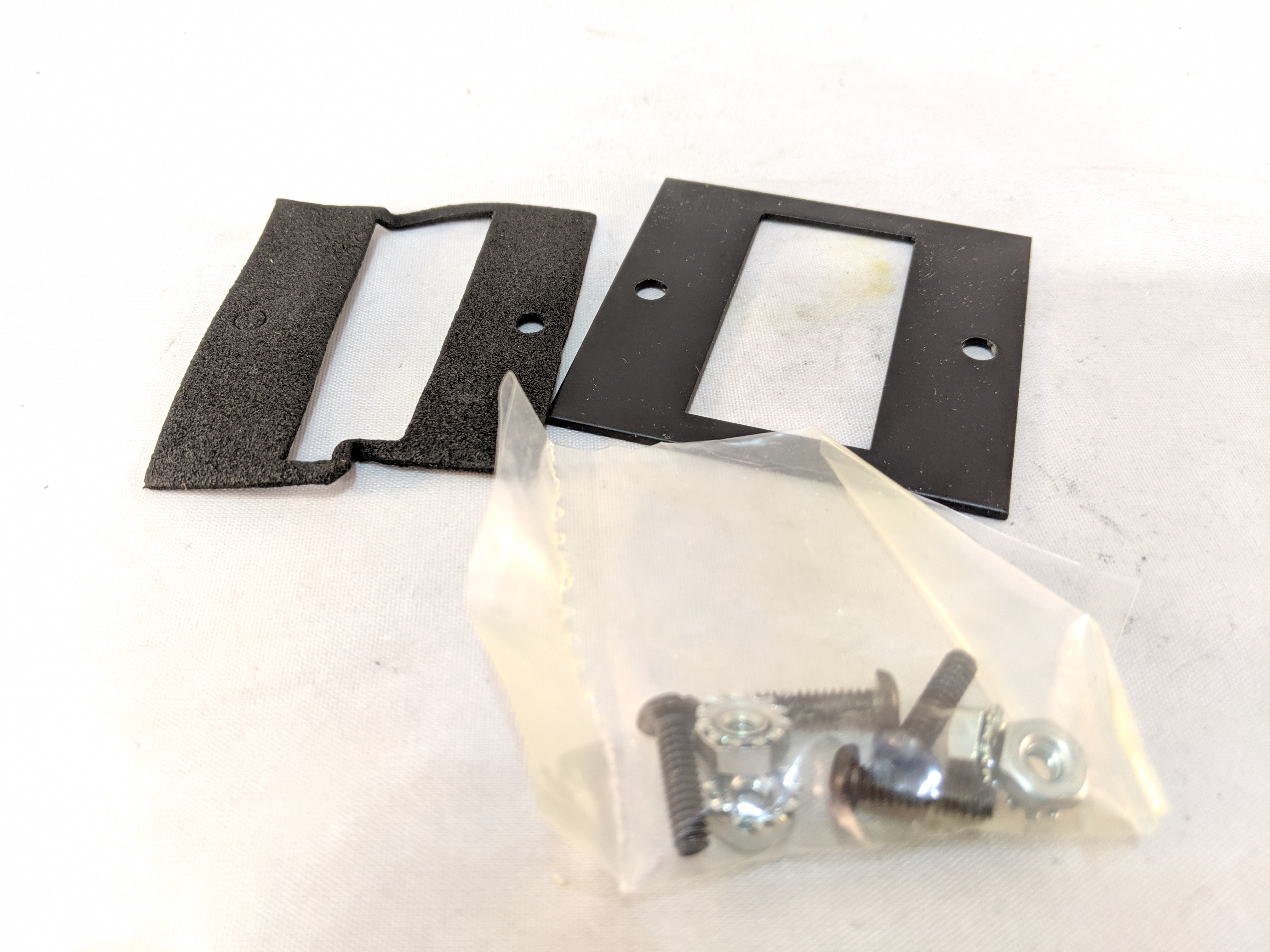 PMK1B000 - PANEL MOUNT ADAPTER KIT & GASKET FOR CUB 1 COUNTER