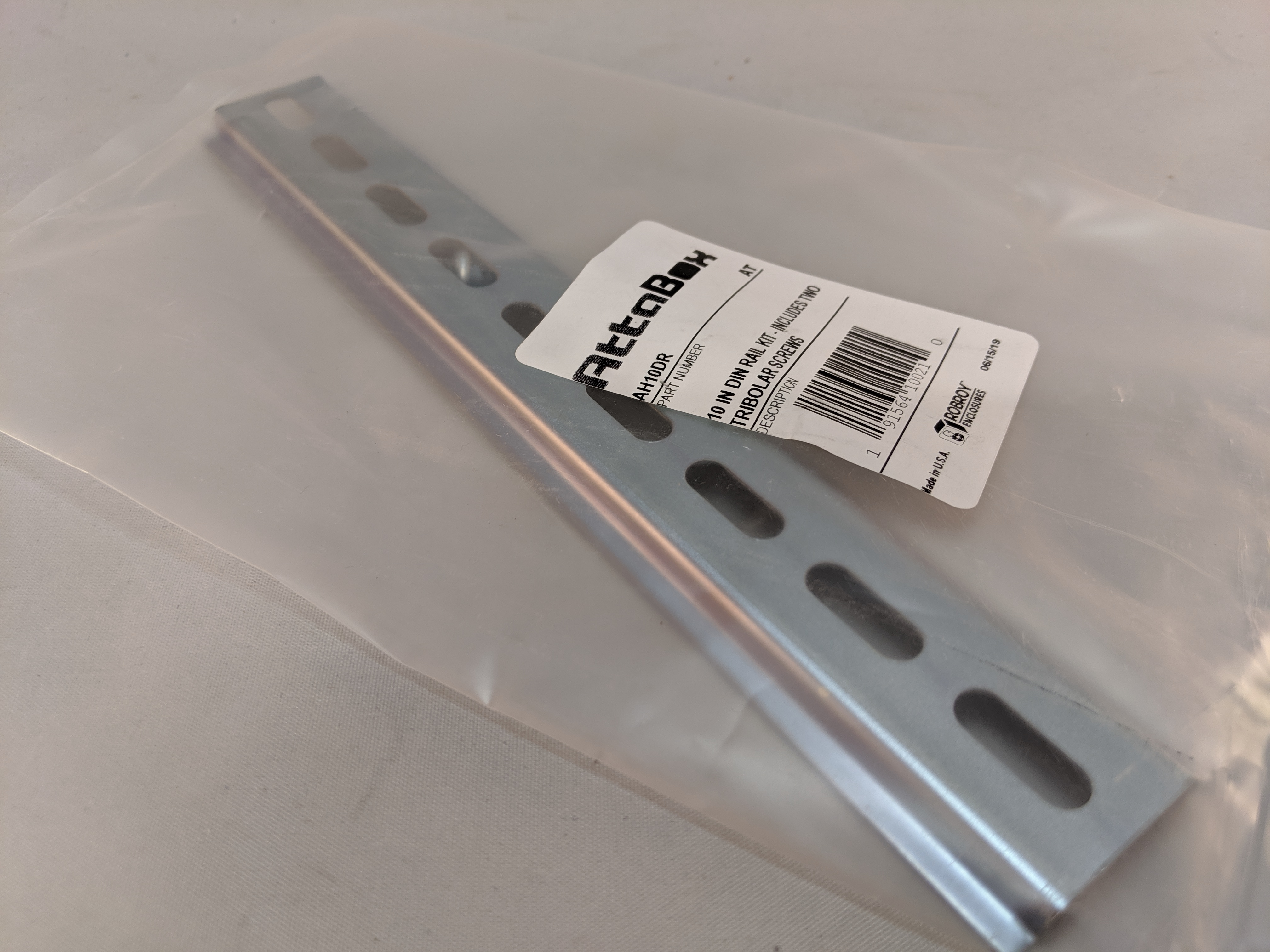 DIN RAIL KIT FOR HEARTLAND SERIES ENCLOSURE-10"