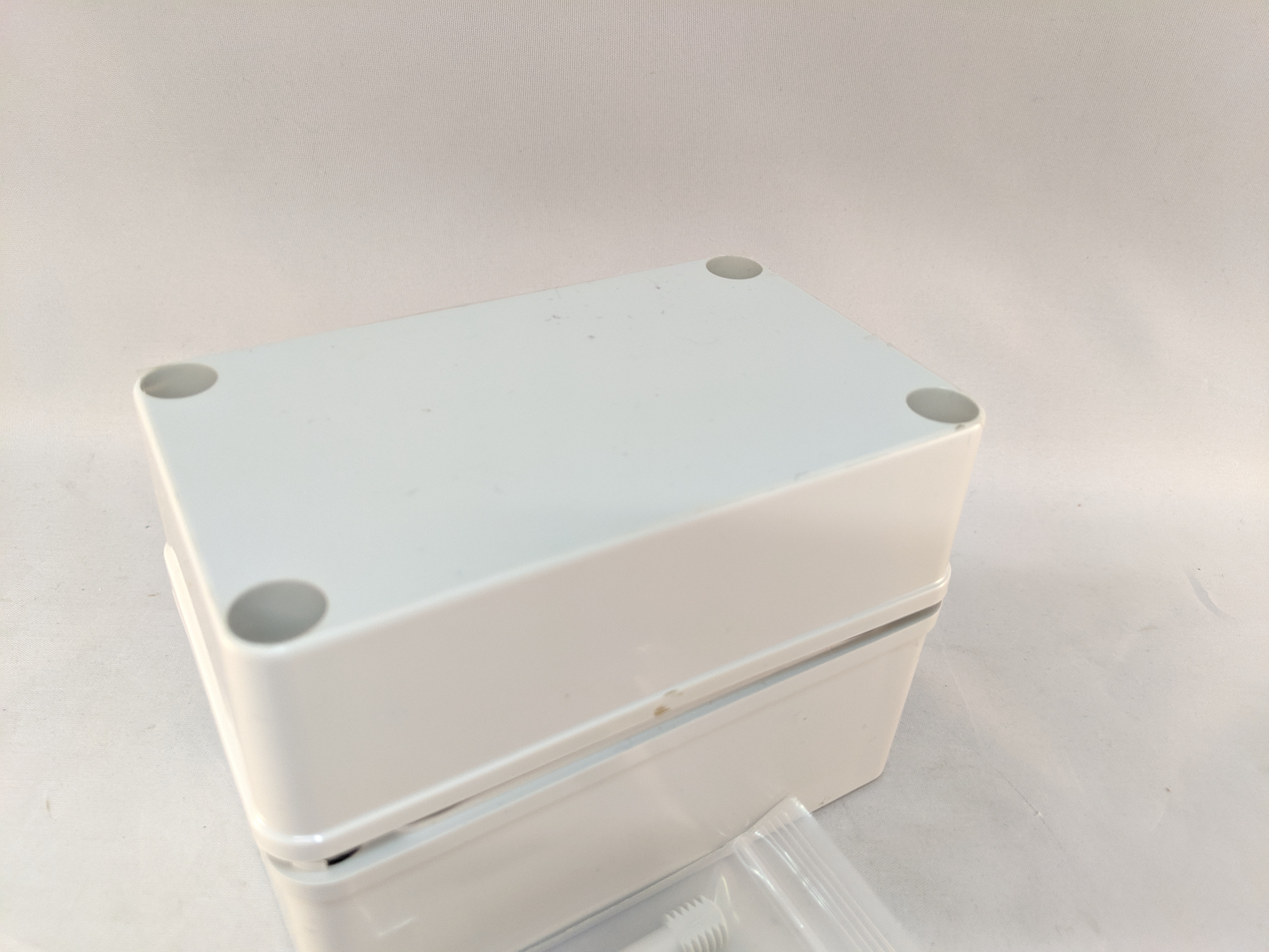 COMMANDER POLY ENCLOSURE 4.71X2.74X3.26" NEMA 4X BLANK COVER