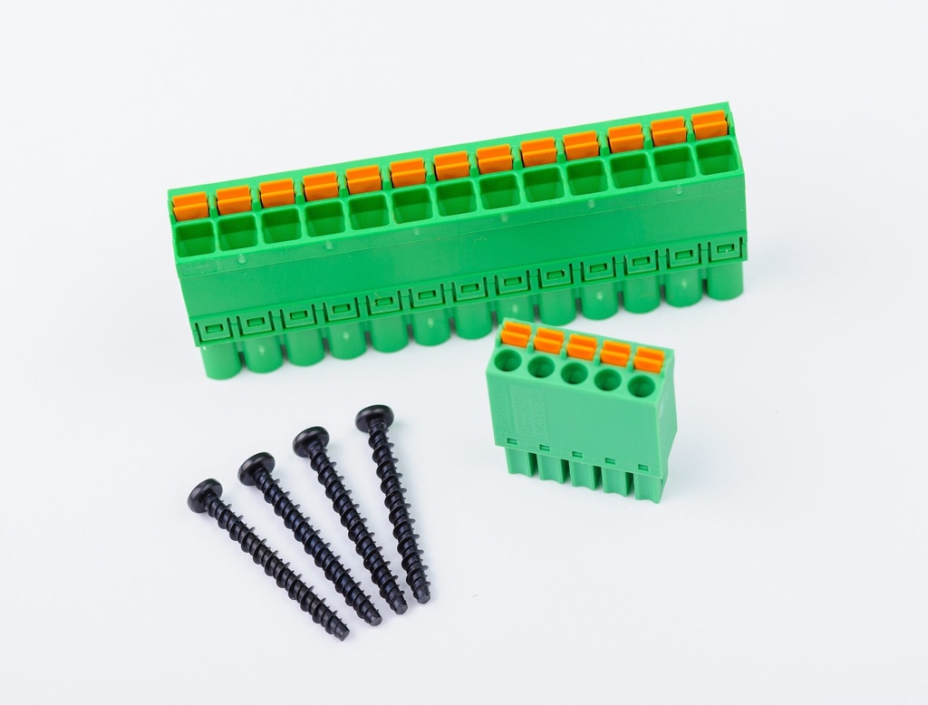 Low profile I/O Connectors 4, 5 